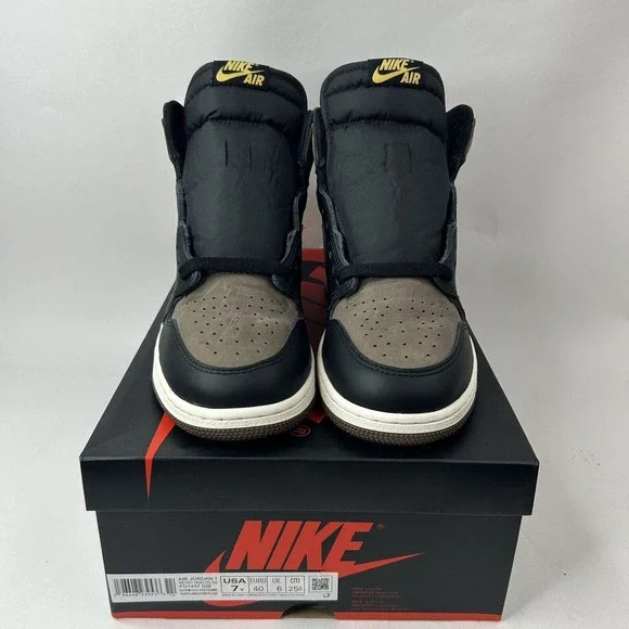 Nike Shoes Air Jordan 1 Retro OG High GS “Palomino" 2024 - Picture 2 of 8